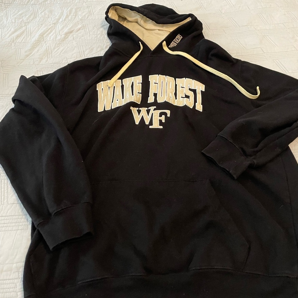 Colosseum Black & Cream Wake Forest WF Pullover Hoodie